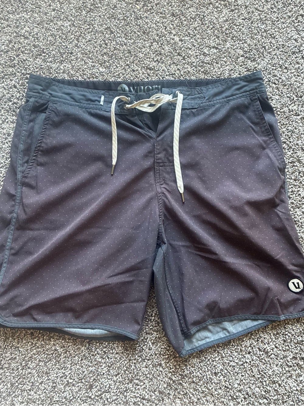 Vuori Cruise Boardshorts Mens 32x7 Unlined Swimming V314